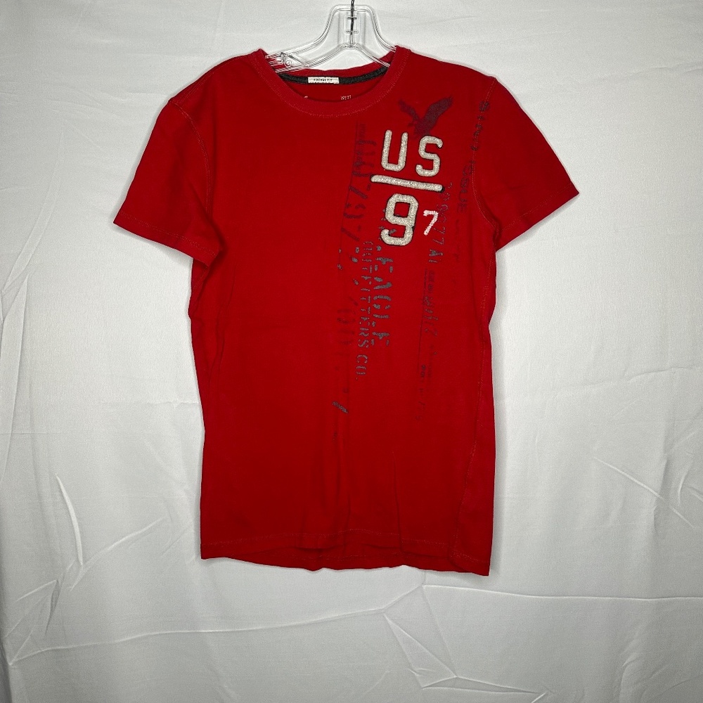 American Eagle Red Short Sleeve Graphic Tee